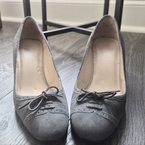 Vintage Gray Suede Bow Pumps - Handmade in Spain - Size 7.5M